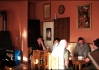 Místní aboriginci. Že se nalézáme uprostřed lesů se tu nezapře..