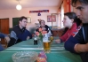 ..a kdo že přijel autem? (Růžovka po otázce dělá, že tam není..)